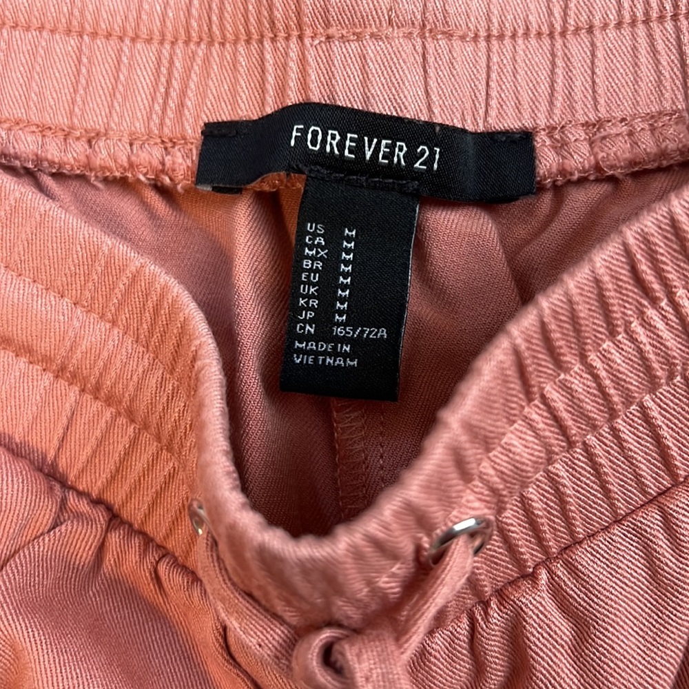 Forever 21 nude soft material shorts Size M Blush color - Picture 2 of 4